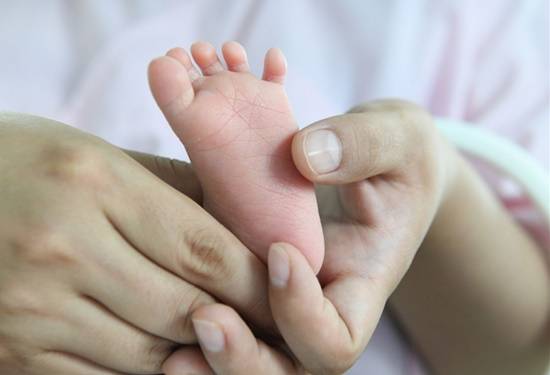 母亲身上的肉能终身在孩子体内？母体和子女交换细胞