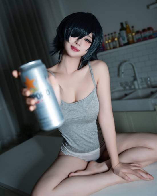 韩妹COS《电锯人》姬野大姐姐 居家内衣款慵懒性感