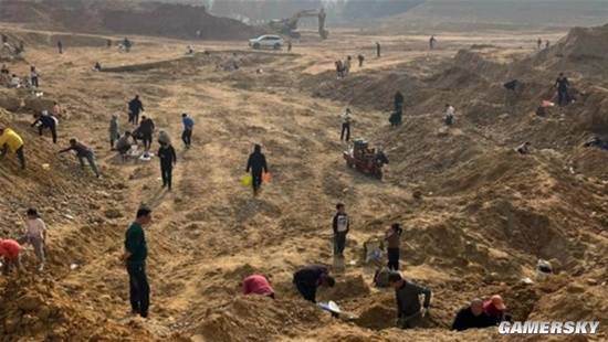 湖北多人在工地挖玛瑙 街道办：实际价值不高