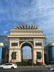 老辈子拍照,为啥让巴黎旅游变成了村口打卡