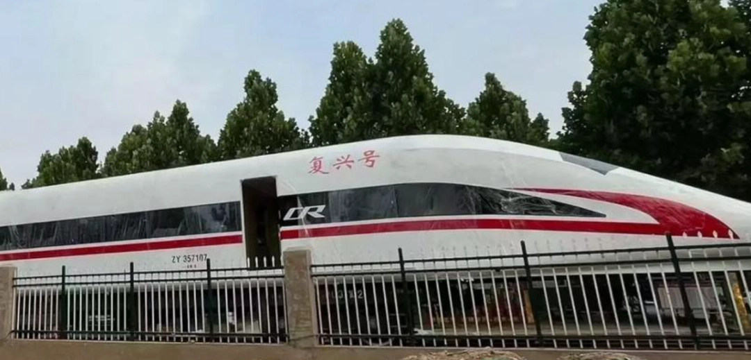 她们未必是专业的创作者,但她们正在重新定义UGC