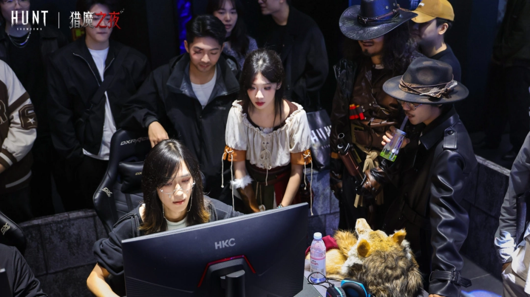 把一群老外带到重庆参加多人运动，这游戏玩的越来越大了