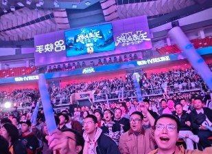 为向哥们证明《街头霸王6》不难,我要去总决赛揍“世界冠军”