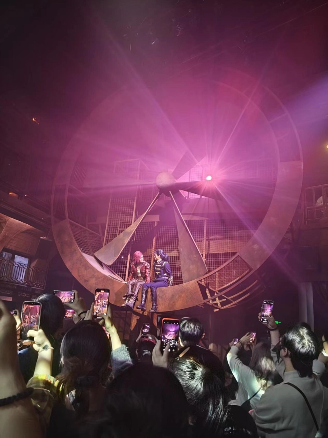 昨天,我去了一趟《英雄联盟》的祖安