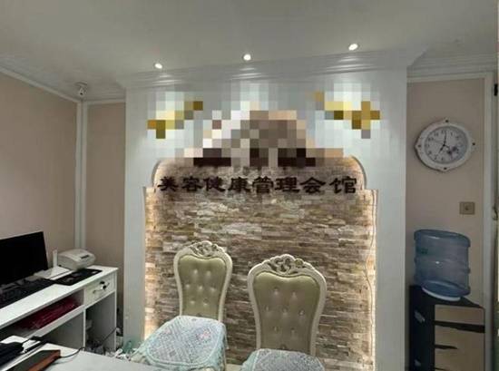 七旬老太9年花光300万养老钱，竟是为了9张说不清道不明的“终身卡”