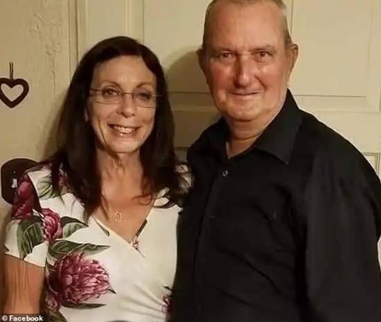 五次战胜癌症的奇迹老人，竟在圣诞假期被邻居的流弹夺去生命