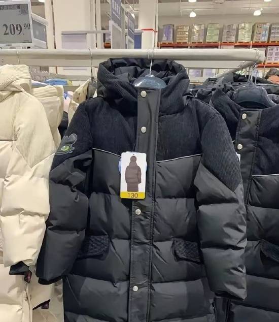 羽绒服价格动辄上千元，超市三四百元的羽绒服竟然成了中产新宠