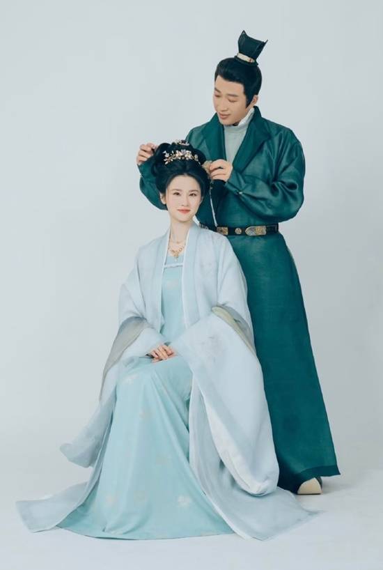 于正复出荧幕演男主，与张慧雯15岁年龄差竟被传吻戏